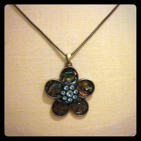 Flower necklace