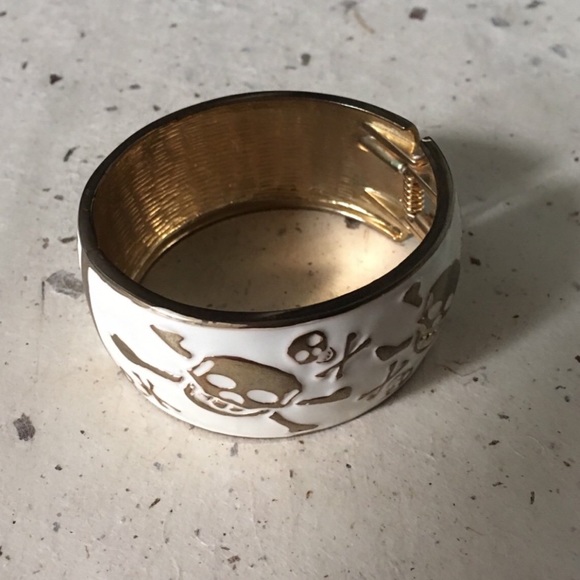 SkullX Statement Bangle - Picture 2 of 3