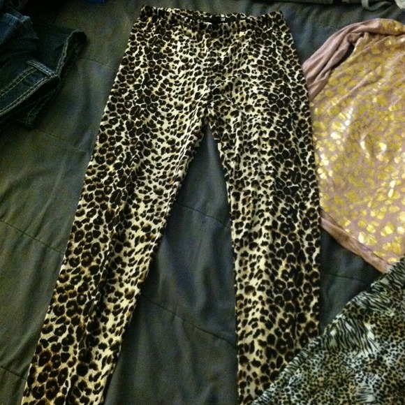 Leopard print package deal!😃 - Picture 4 of 4