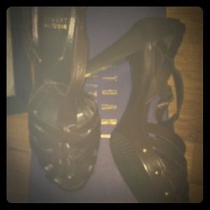 Stewart Weitzmann size 9 shoe