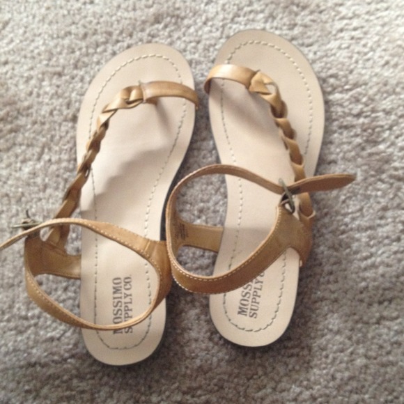 🎀Sold🎀Sandals - Picture 1 of 2