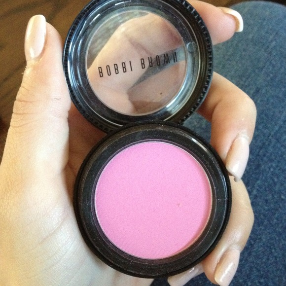 Bundle RESERVED. 2 shadows, 1 palette, 1 blush