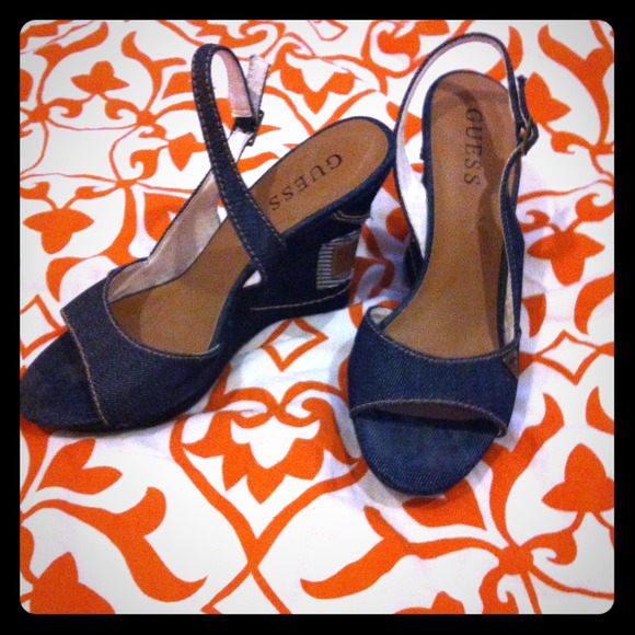 Sold!!!!! Guess Shoes Size 5.5