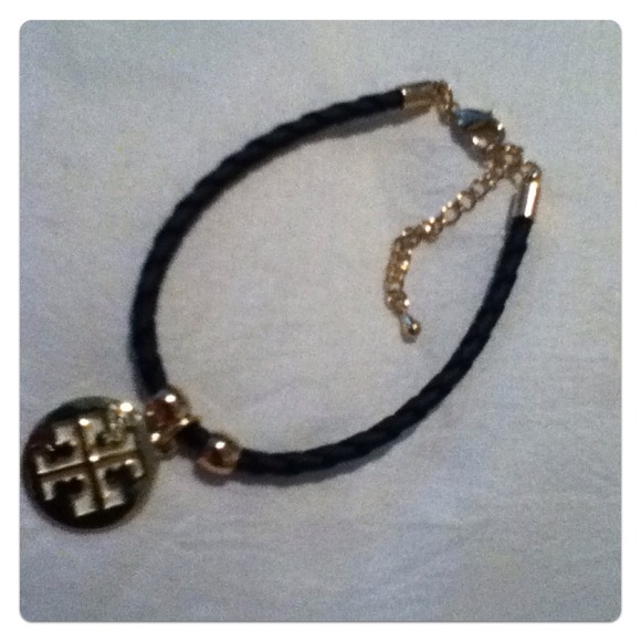 🔴SOLD🔴Black leather Tory butch bracelet