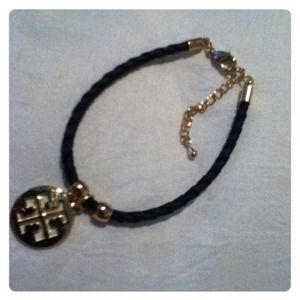 🔴SOLD🔴Black leather Tory butch bracelet