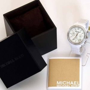 Reserved🔴New Michael Kors Watch