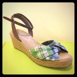 American Eagle Plaid Sandals