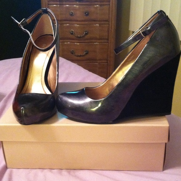 BCBGeneration Shoes - New in box! BCBGeneration 'Damilo' Wedge, 8.5