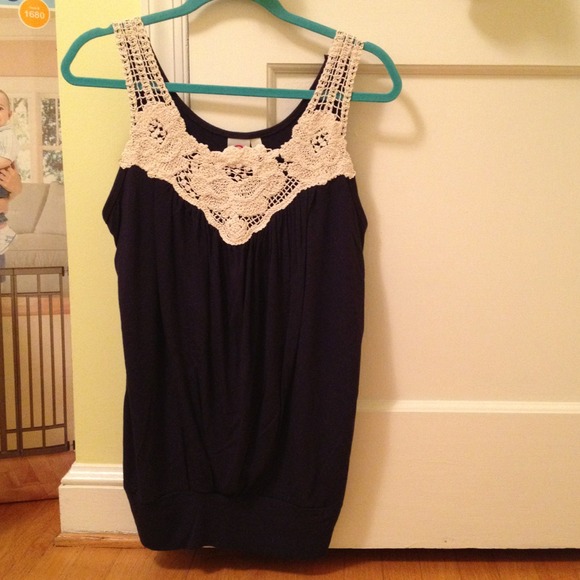 Purple maternity/nursing top