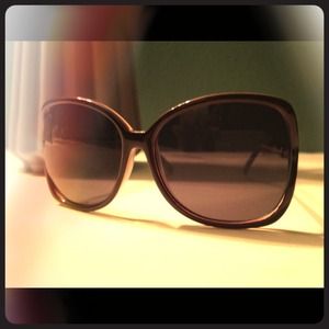 --TRADED-- Over sized sunglasses