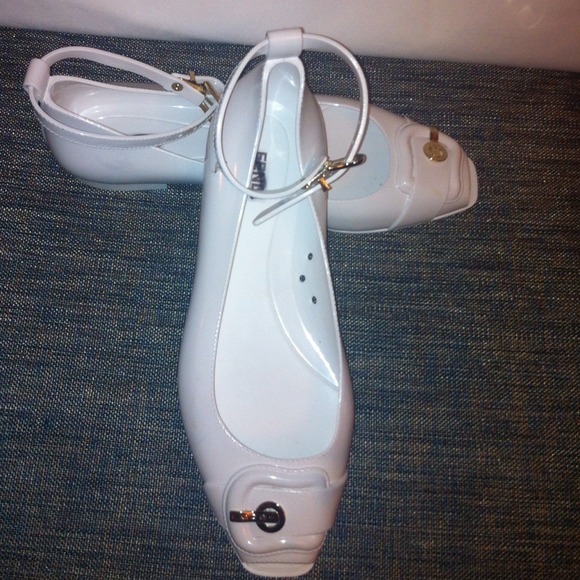 Fendi White  Ballerina Flats size 8
