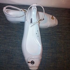 Fendi White  Ballerina Flats size 8