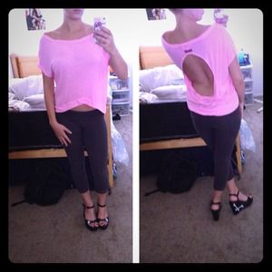 *******Trade*****Hard Tail cutout tee