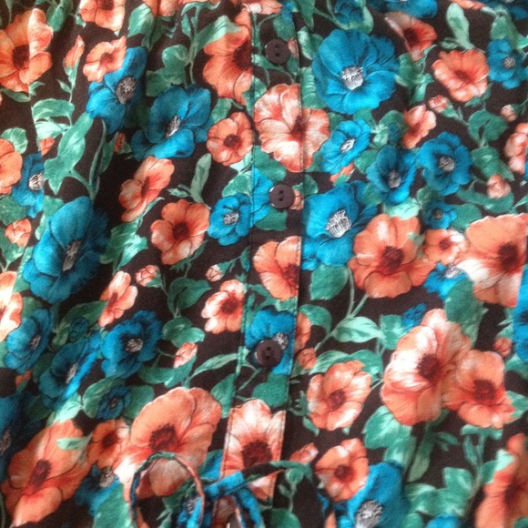 Romper - Picture 2 of 4