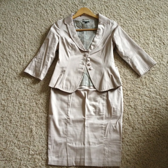 Sisley skirt suit