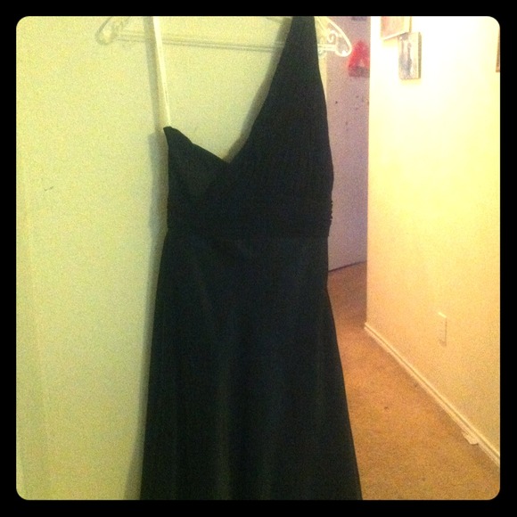 Black night gown