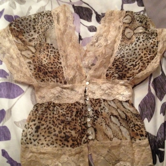 Pink & cheeta print top. Reserved for arkim77