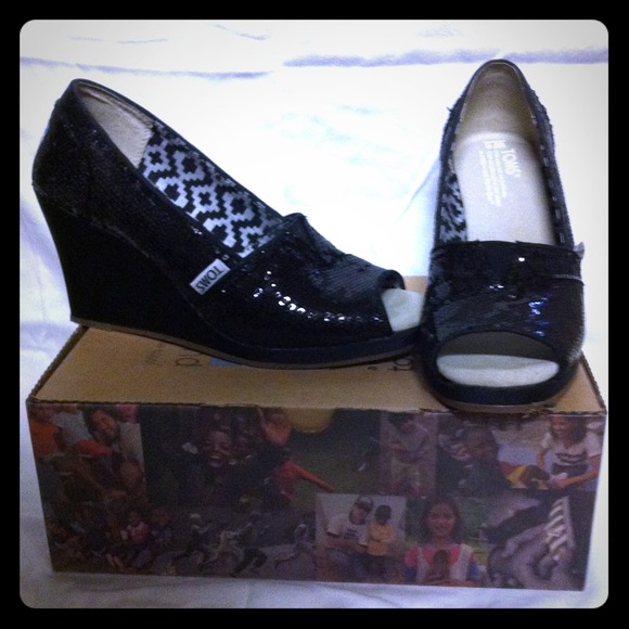 TOMS Black Sequin Wedges