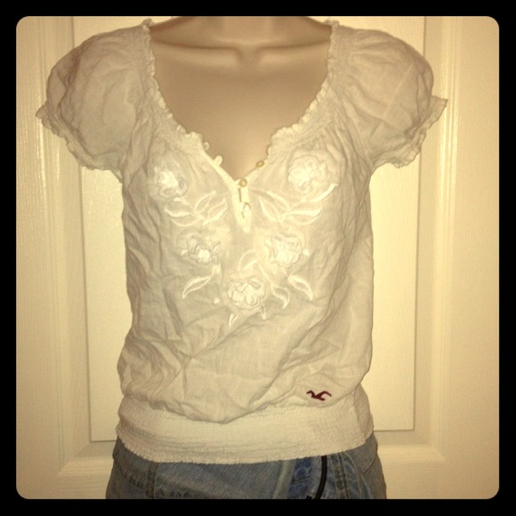 ❌💵SOLD💵❌Cute hollister top
