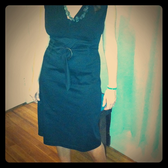 ❌SOLD❌Deep-v black dress