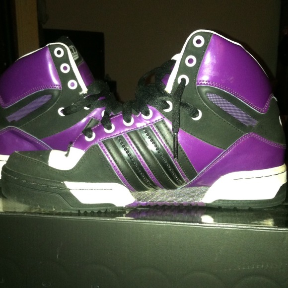 Adidas Sneakers