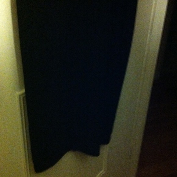 Long black dress - Picture 3 of 3