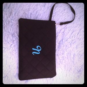 Brand new never used quilted "n" cosmetic bag