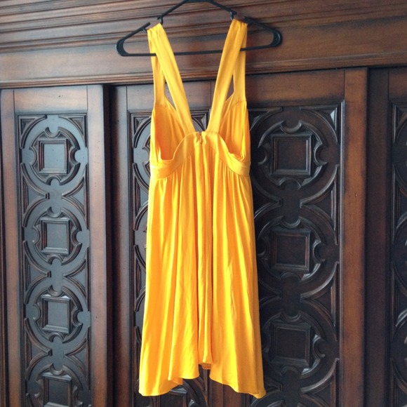 Marciano Short Yellow Flowing Dress - Picture 2 of 3