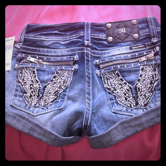 Miss me shorts size 26!