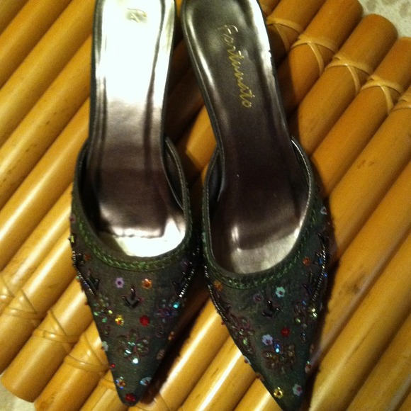 👍SOLD👍Kitten heel pumps