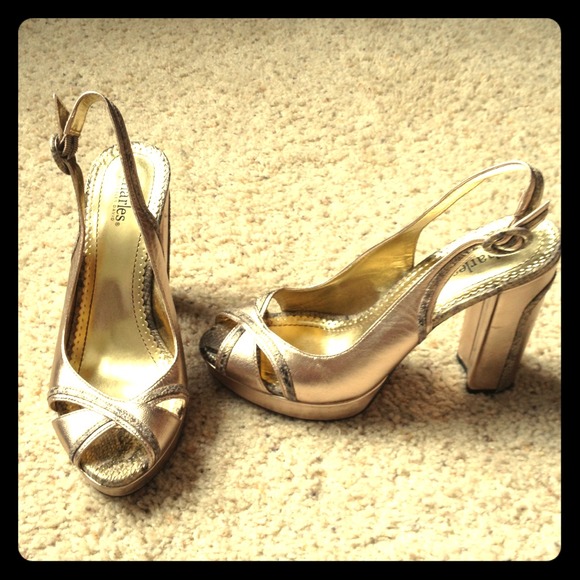 Charles David Gold Peep Toe w Snakeskin Trimming - Picture 1 of 4