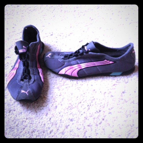 BUNDLE Puma Running Shoes, 3 hats