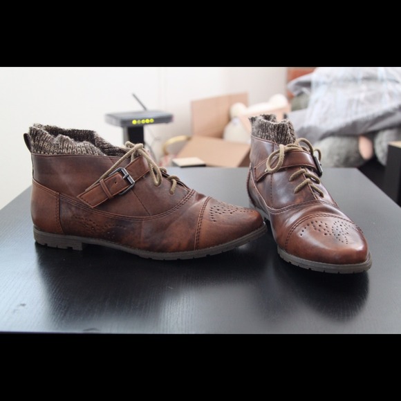 Brown BDG shoe