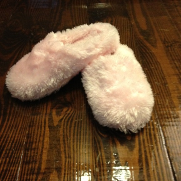 NWOT pink slippers