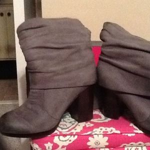 Grey boots