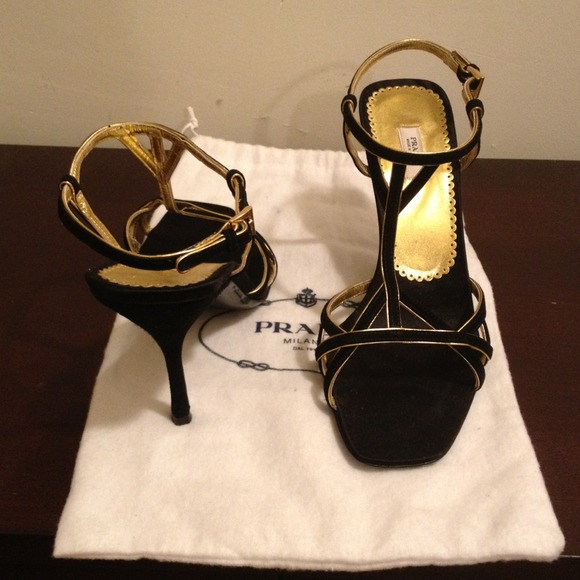 Reduced!!! NW suede heels by Prada - Picture 3 of 4