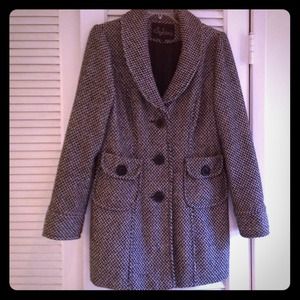****REDUCED****. Super cute coat