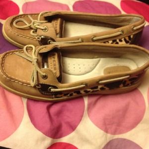 Cheetah print sperrys!
