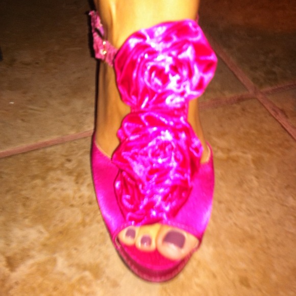 Fuchsia heels
