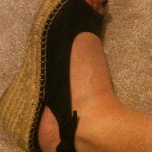 Black size 6 wedges