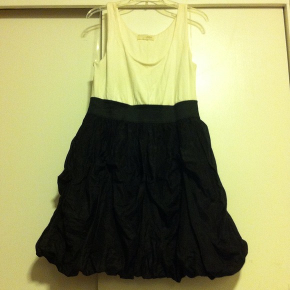 ✋Reserved bundle for @pbrewer✋Very cute dresses