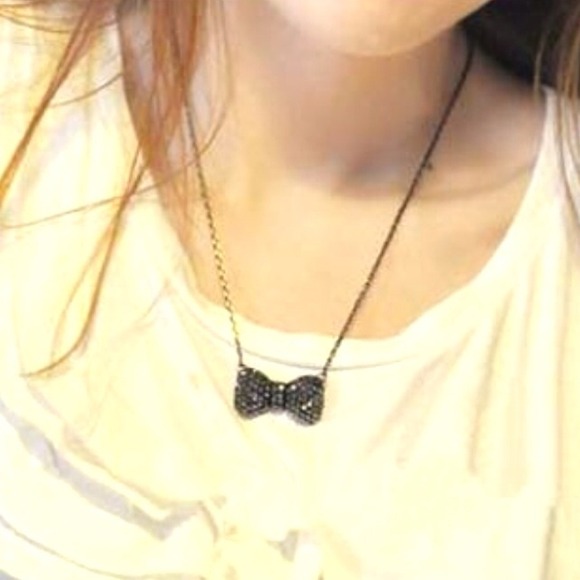 🎀 Butterfly bow necklace🎀