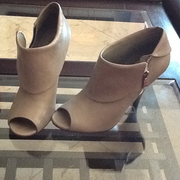 *open-toe-ankle-bootie*