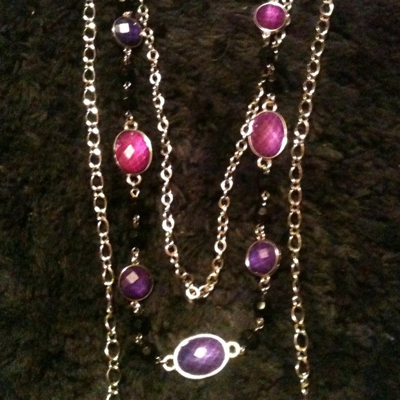 4 neckalaces for $5 - Picture 3 of 4