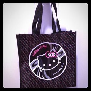 🌟BN HELLO KITTY tote from 2008 MAC collection🌟