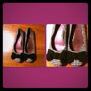 MIA black & white flats - super cute!