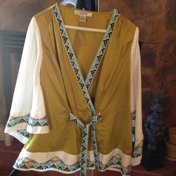 SOLD🎩🎩🎩🎩Blouse