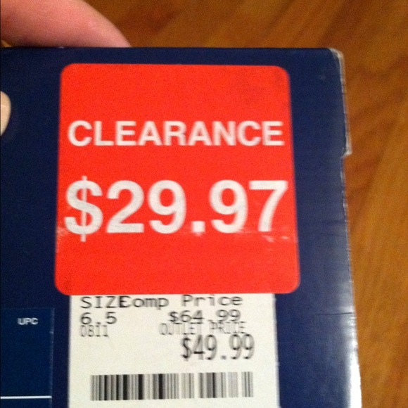 🌸SOLD🌸 NWT - Reebok Beige and Brown Sneakers - Picture 4 of 4