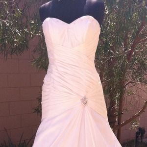 Ivory silk/taffeta wedding gown "JUST REDUCED"