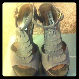 Steve madden platform pumps